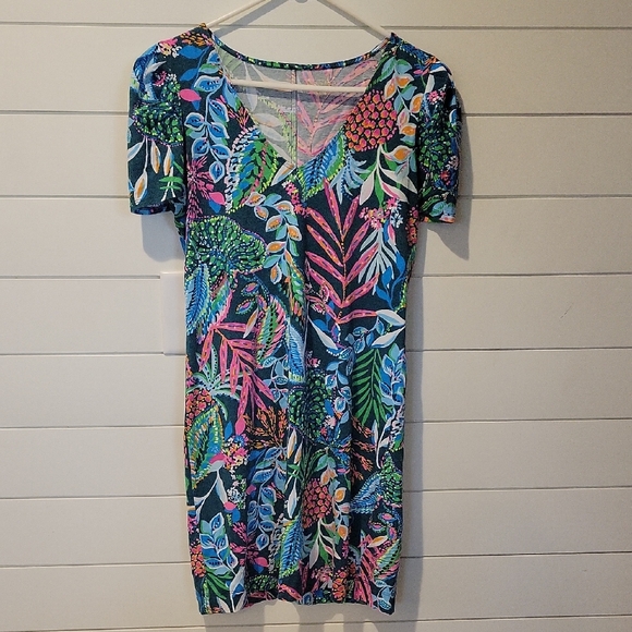 Lilly Pulitzer Dresses & Skirts - Lilly Pulitzer Colorful Patterned Dress Small Green/Pink